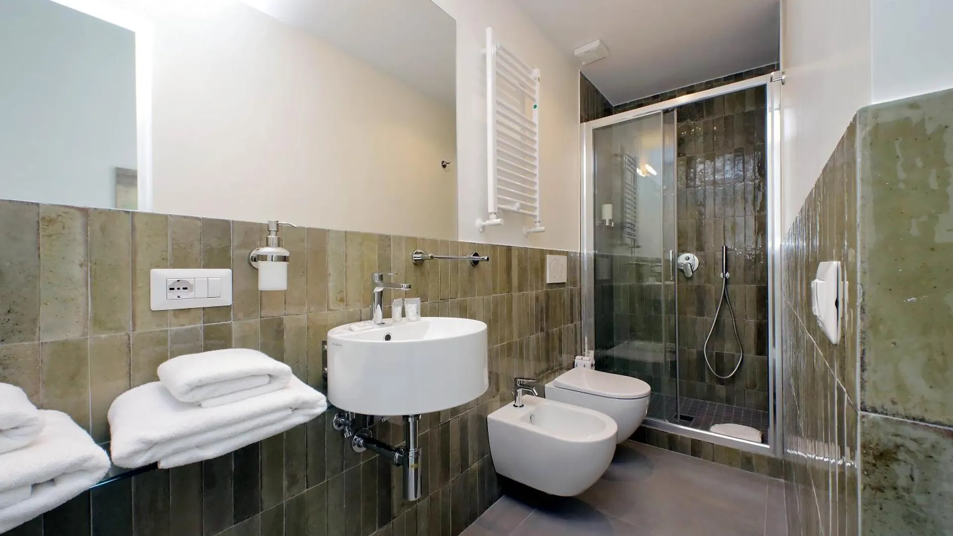Ych-Montebello - Rooms Roma Apartamento